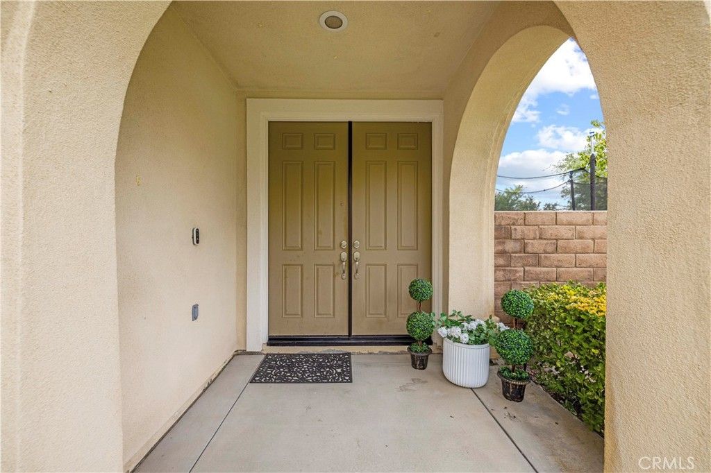 15660 Walt Court, Canyon Country, CA 91387 — photo 3