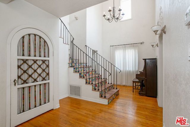 333 S MCCARTY Drive, Beverly Hills, CA 90212