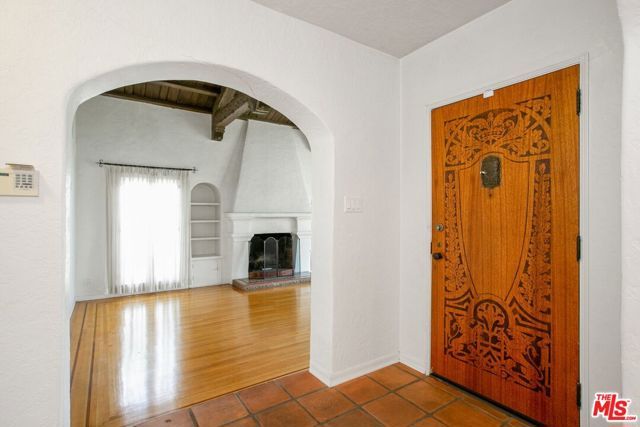 333 S MCCARTY Drive, Beverly Hills, CA 90212