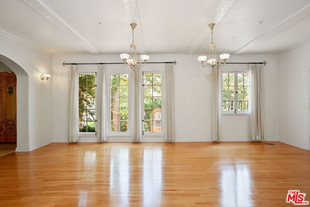 333 S MCCARTY Drive, Beverly Hills, CA 90212