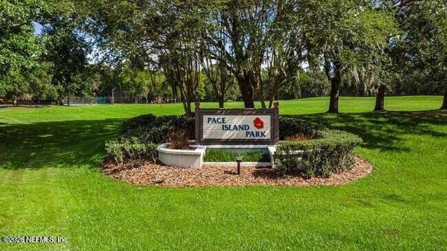 1952 ROSE MALLOW Lane, Fleming Island, FL 32003