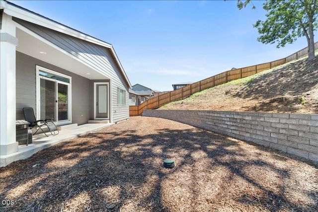 314 Arrowhead Trail, Eagle Point, OR 97524