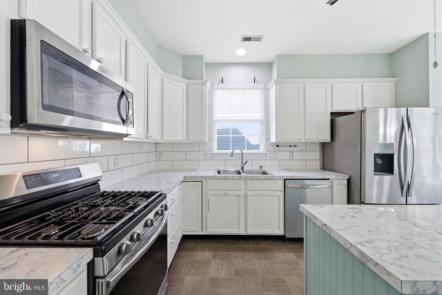 137 PAISLEY PL, Hainesport, NJ 08036