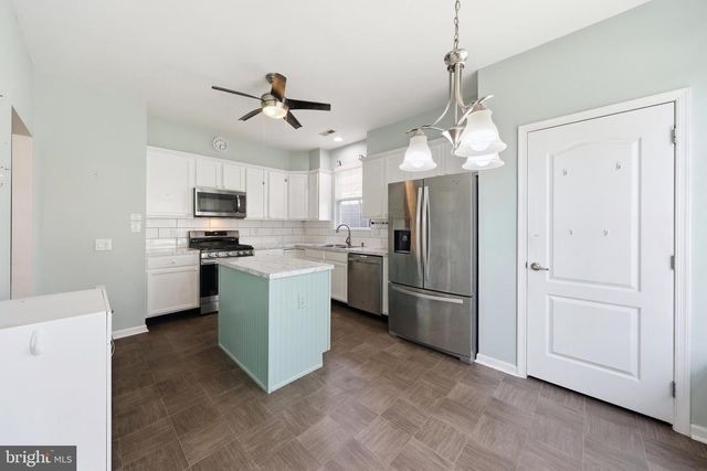 137 PAISLEY PL, Hainesport, NJ 08036