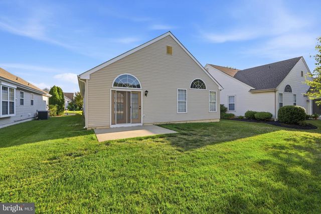 137 PAISLEY PL, Hainesport, NJ 08036