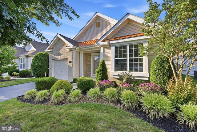 137 PAISLEY PL, Hainesport, NJ 08036