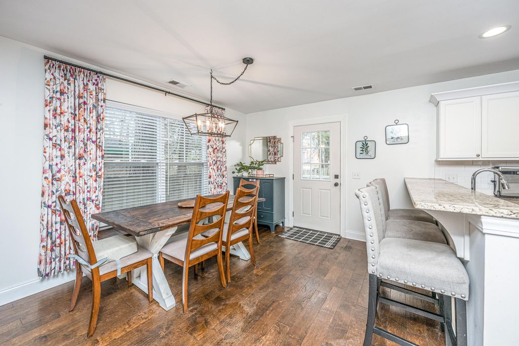 Image 11 of property listing at 2131 Bradham Road, Charleston, SC 29412