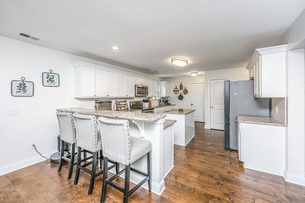 Image 15 of property listing at 2131 Bradham Road, Charleston, SC 29412