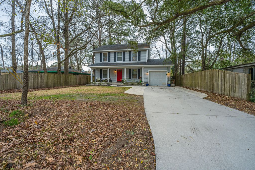 Image 2 of property listing at 2131 Bradham Road, Charleston, SC 29412