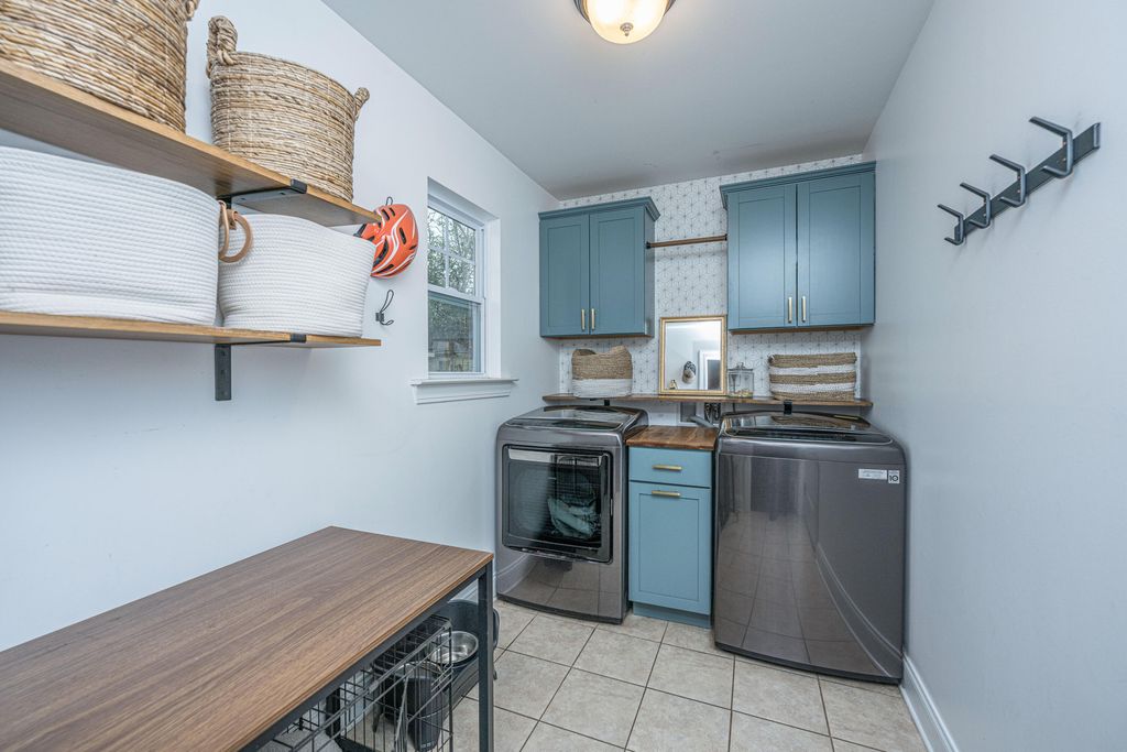 Image 22 of property listing at 2131 Bradham Road, Charleston, SC 29412