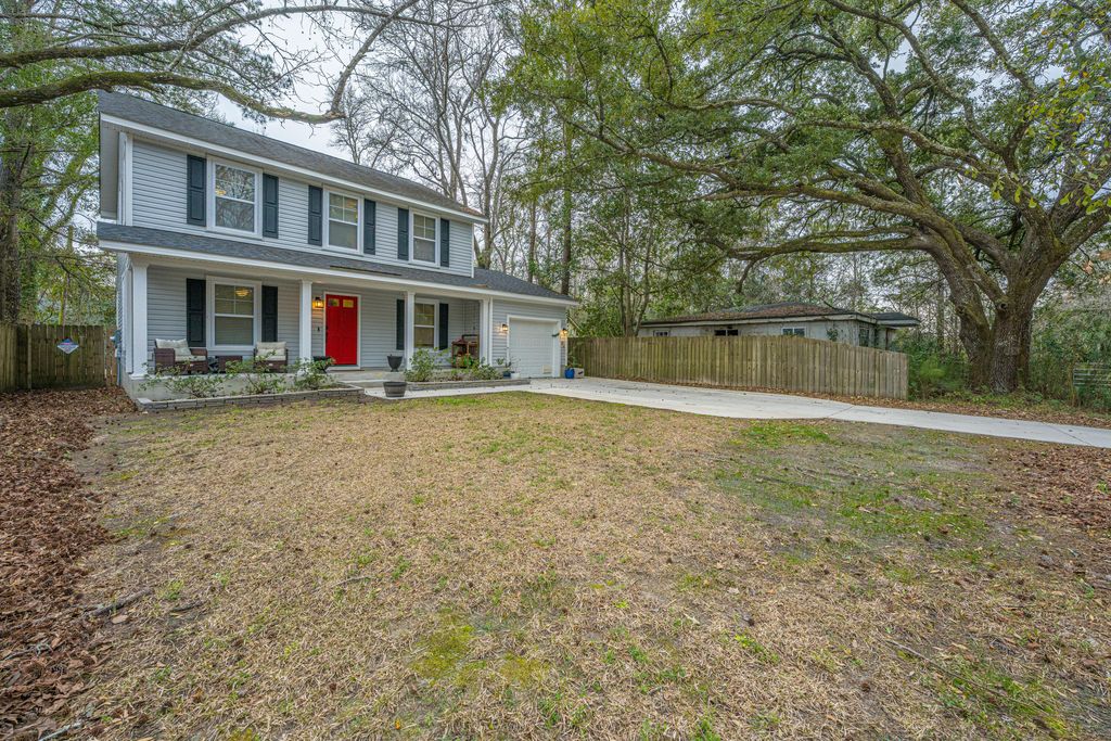 Image 3 of property listing at 2131 Bradham Road, Charleston, SC 29412