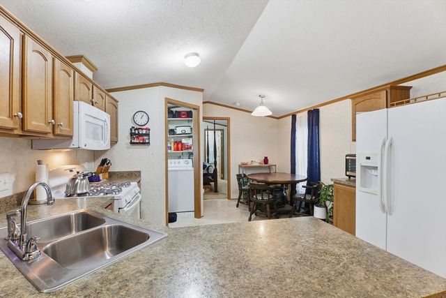 1B Quaboag Valley Co-Op Street, Palmer, MA 01069