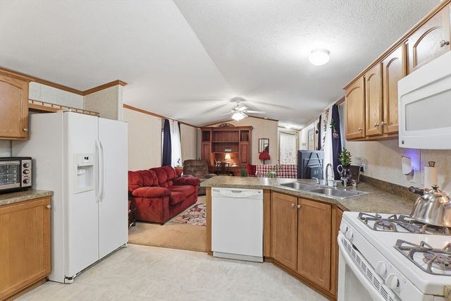 1B Quaboag Valley Co-Op Street, Palmer, MA 01069