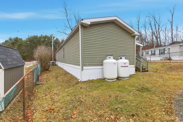 1B Quaboag Valley Co-Op Street, Palmer, MA 01069