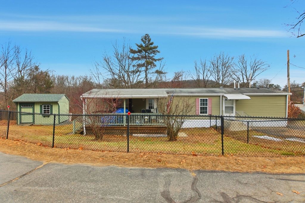 1B Quaboag Valley Co-Op Street, Palmer, MA 01069