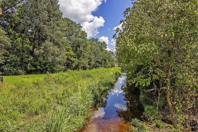 12 Creek Bend Drive, Summerville, SC 29485