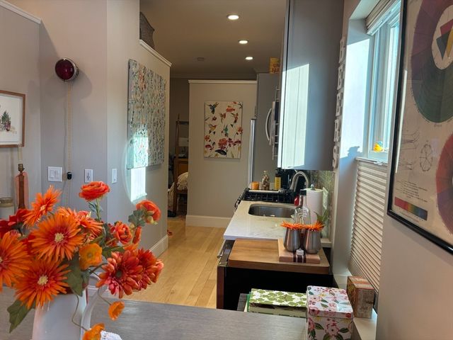 9 Beale St 2, Boston, MA 02124