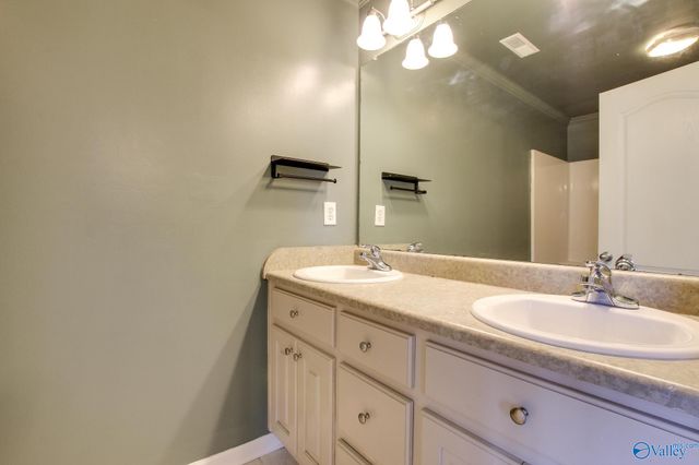 40 Kaylee Loop Road, Hartselle, AL 35640