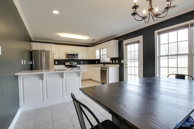 40 Kaylee Loop Road, Hartselle, AL 35640