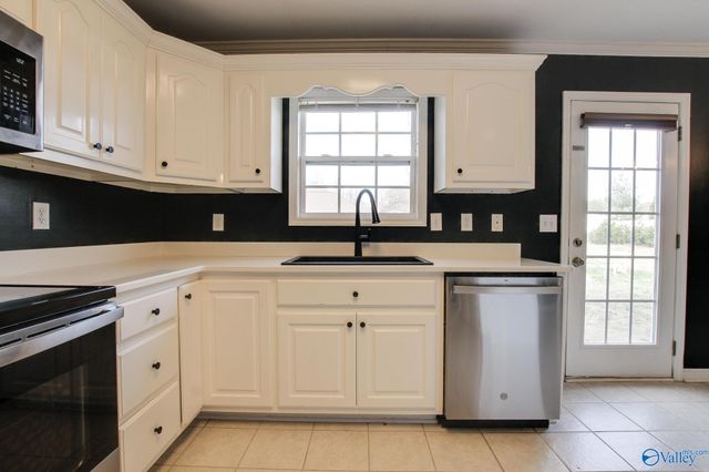 40 Kaylee Loop Road, Hartselle, AL 35640