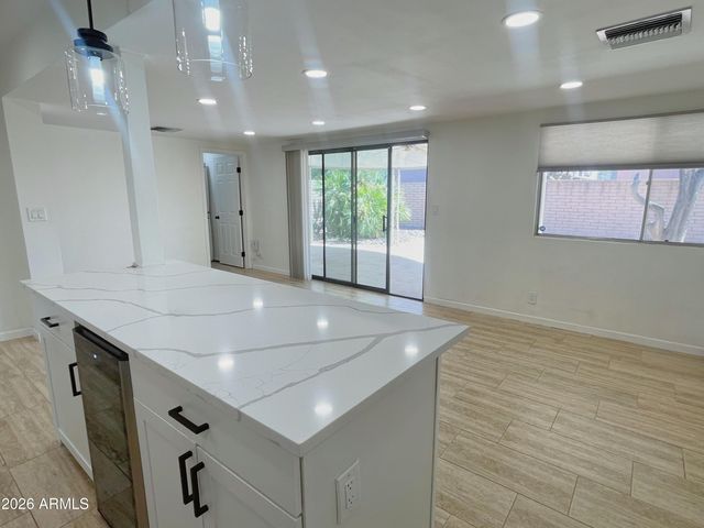 2401 E Meadowbrook Avenue, Phoenix, AZ 85016