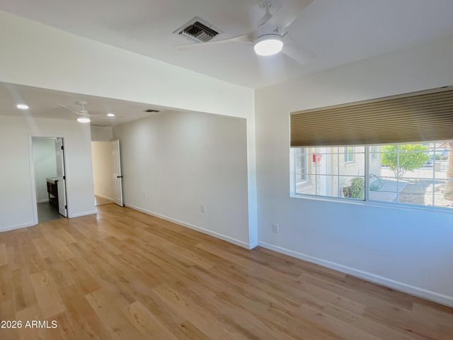 2401 E Meadowbrook Avenue, Phoenix, AZ 85016