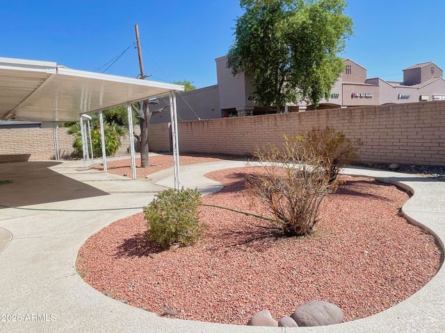 2401 E Meadowbrook Avenue, Phoenix, AZ 85016