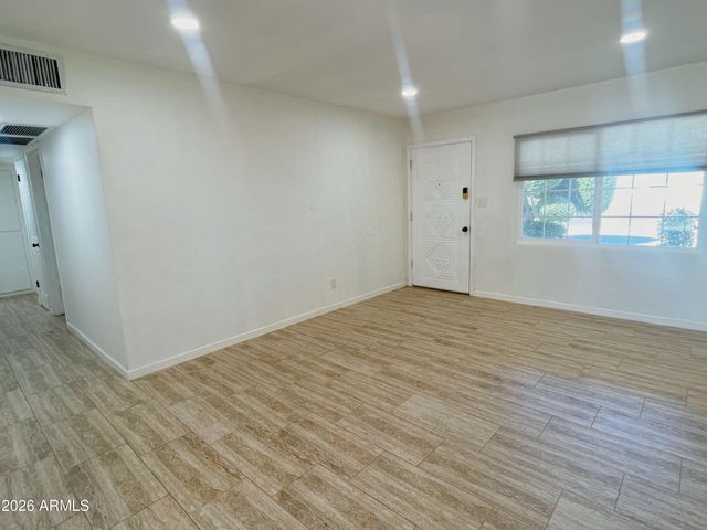 2401 E Meadowbrook Avenue, Phoenix, AZ 85016