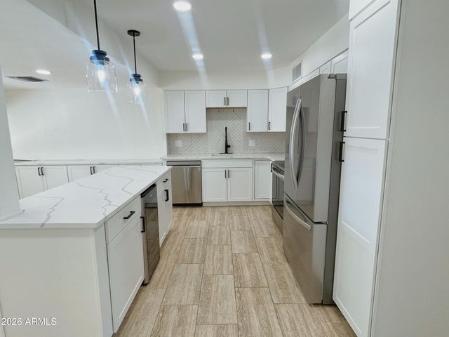 2401 E Meadowbrook Avenue, Phoenix, AZ 85016
