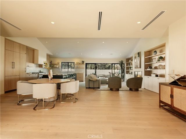 8960 Oak Park Avenue, Northridge, CA 91325