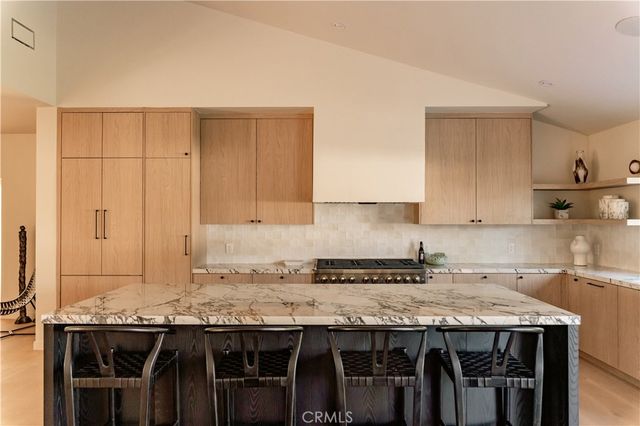 8960 Oak Park Avenue, Northridge, CA 91325