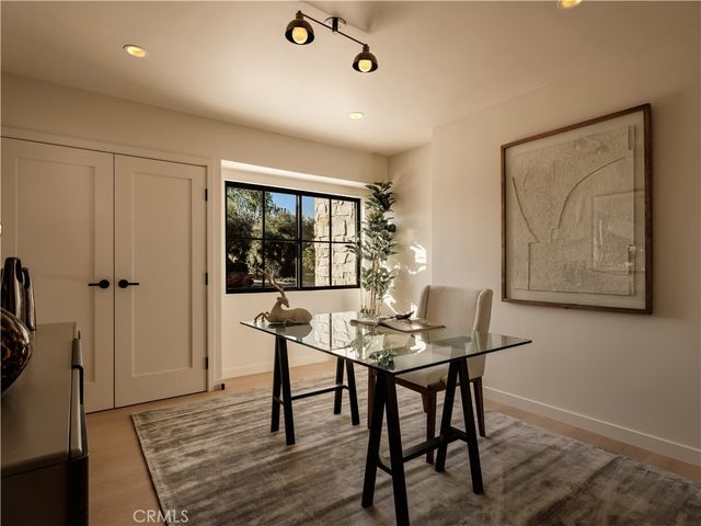 8960 Oak Park Avenue, Northridge, CA 91325