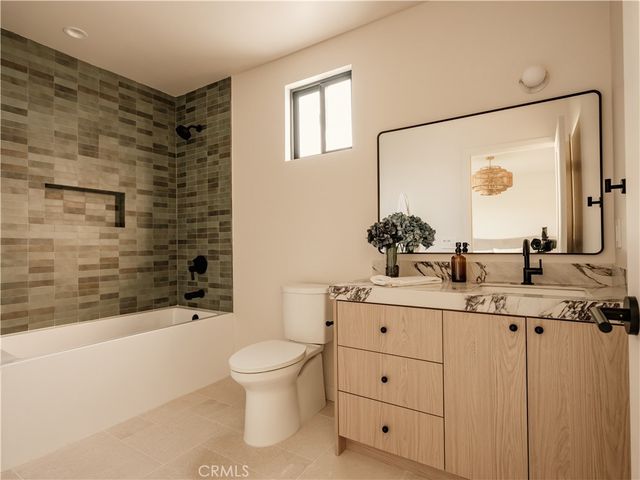 8960 Oak Park Avenue, Northridge, CA 91325