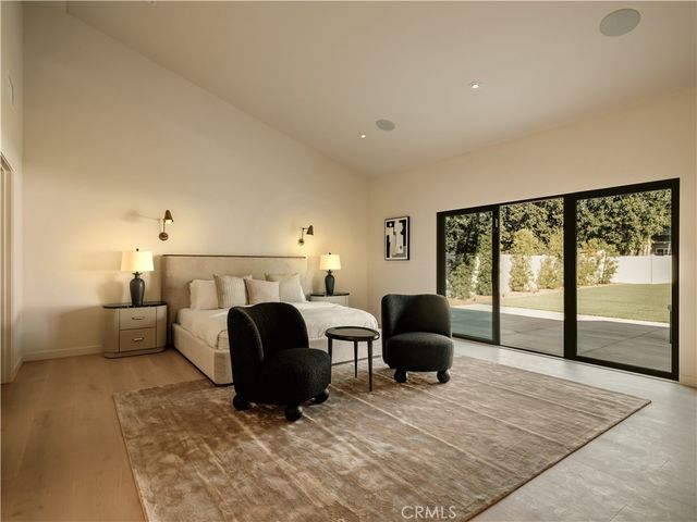 8960 Oak Park Avenue, Northridge, CA 91325