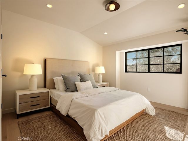 8960 Oak Park Avenue, Northridge, CA 91325