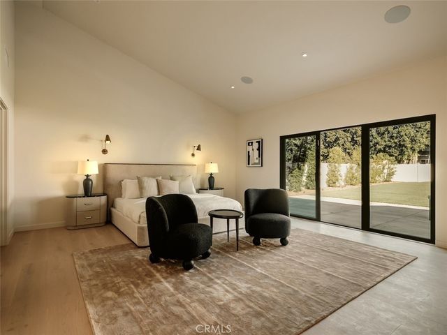 8960 Oak Park Avenue, Northridge, CA 91325