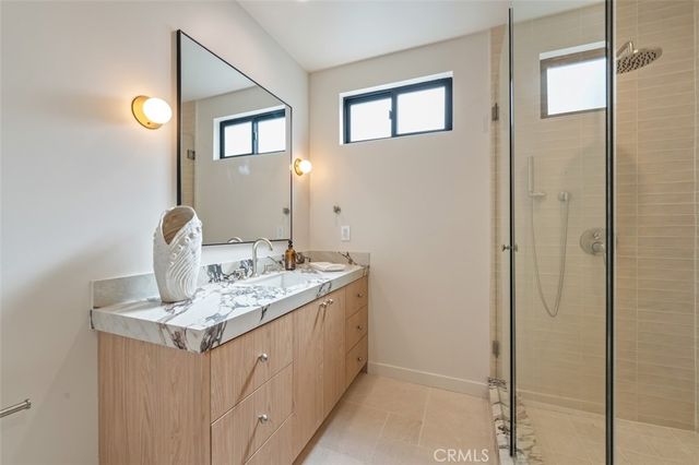 8960 Oak Park Avenue, Northridge, CA 91325