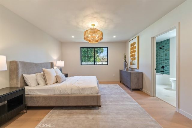 8960 Oak Park Avenue, Northridge, CA 91325