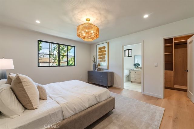 8960 Oak Park Avenue, Northridge, CA 91325