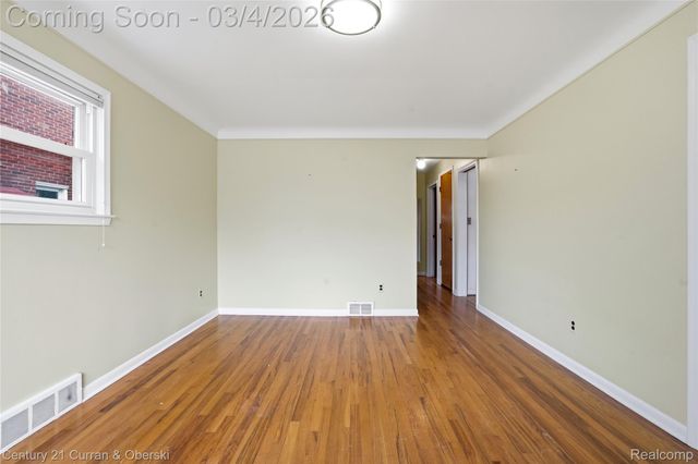 4956 Middlesex Street, Dearborn, MI 48126