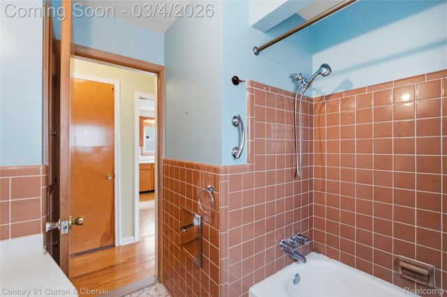 4956 Middlesex Street, Dearborn, MI 48126