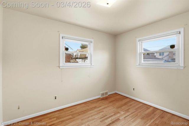 4956 Middlesex Street, Dearborn, MI 48126