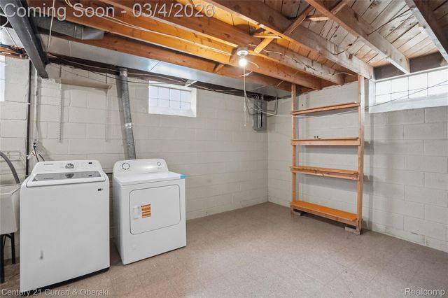 4956 Middlesex Street, Dearborn, MI 48126