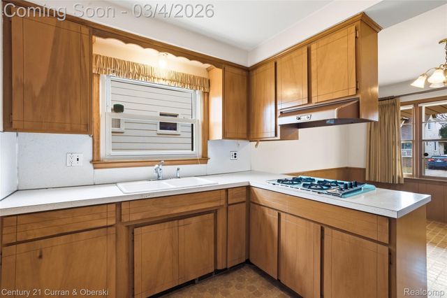 4956 Middlesex Street, Dearborn, MI 48126