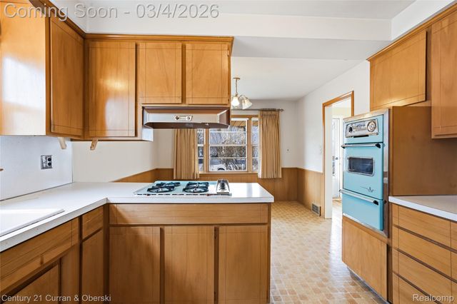 4956 Middlesex Street, Dearborn, MI 48126