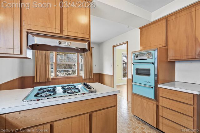 4956 Middlesex Street, Dearborn, MI 48126