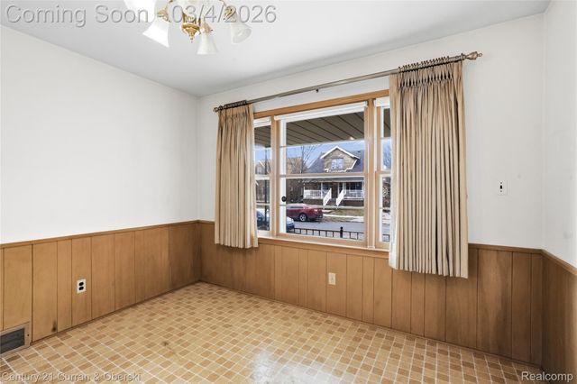 4956 Middlesex Street, Dearborn, MI 48126