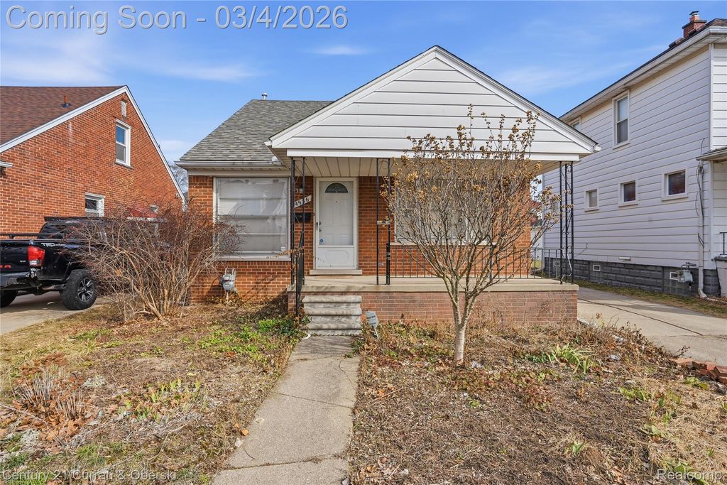 4956 Middlesex Street, Dearborn, MI 48126