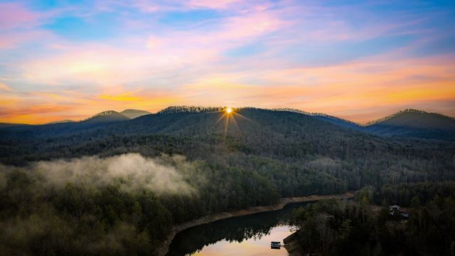 770 Fish Hook Point, Blue Ridge, GA 30513