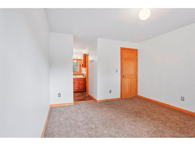 695 Manhattan Dr 109, Boulder, CO 80303